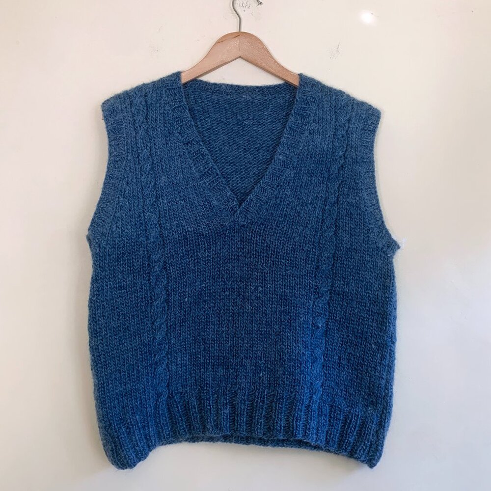 VINTAGE Hand Knit Blue Wool Knit Sweater Vest Pullover Women's Size Medium